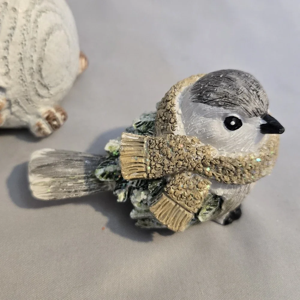 Set of 3 Christmas Winter Bird Figurines Santa Hats Scarves Holiday Decor